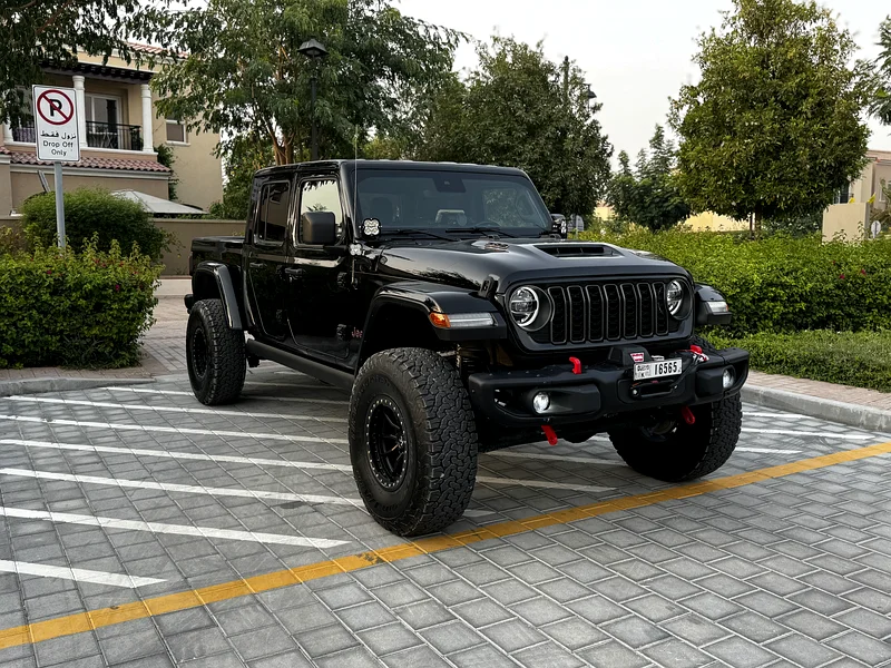 2023 Gladiator Rubicon - Modified - Low km - original upgrades632256968986911123