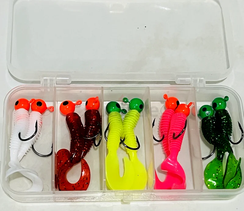Soft lures , attractive colors63241123841025111