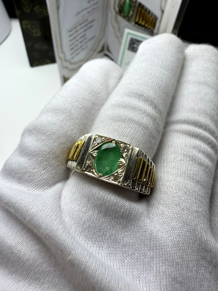 حجر زمرد كولمبي طبيعي - Natural Colombian Emerald Stone63230183701123114