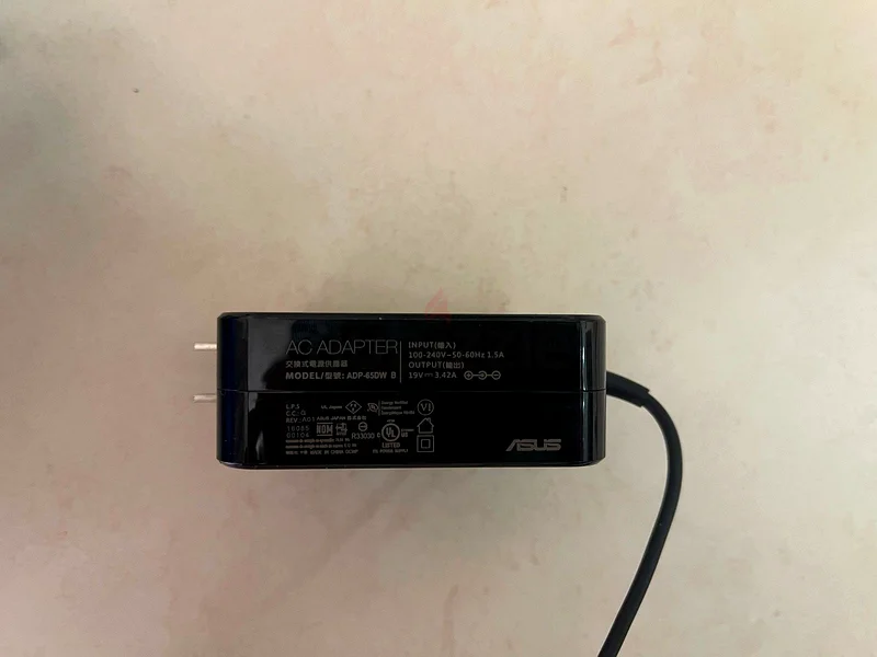 جهاز توجيه لاسلكي عالي السرعة من ASUS، طراز RT-AC5300، للبيع!63255524061187114