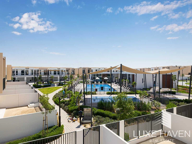 Middle Unit | Next to Clubhouse | 3 bed62863766496003114