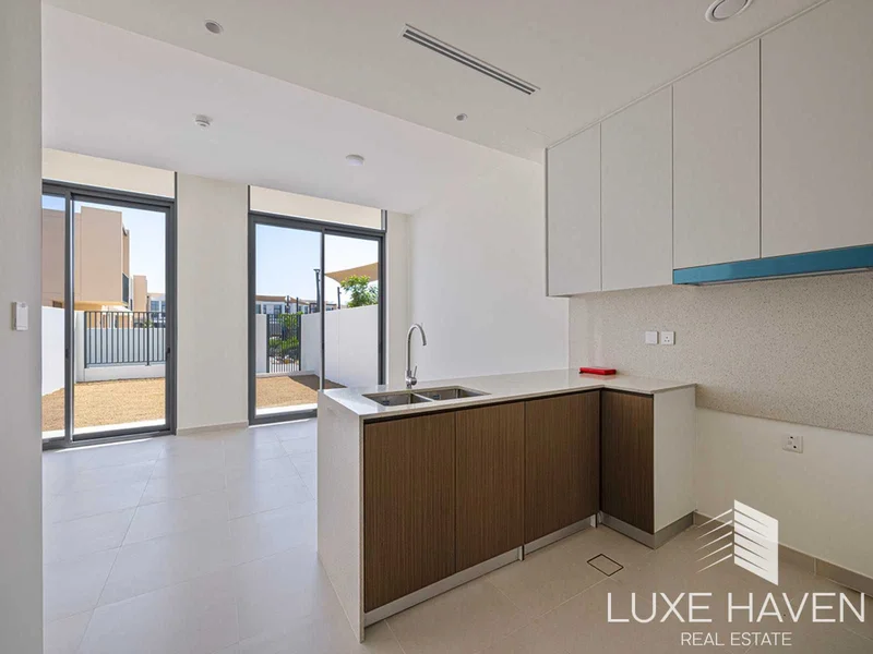 Middle Unit | Next to Clubhouse | 3 bed62863766496003114