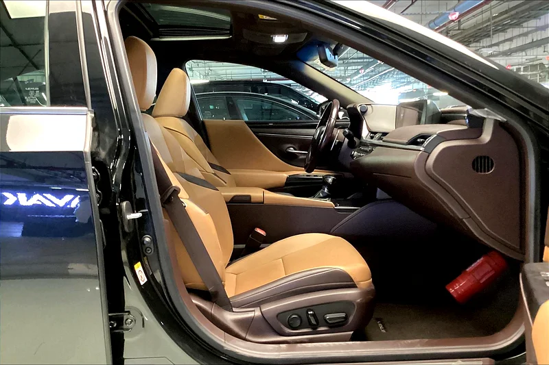 لكزس ES350 بريميير 2019 • انخفاض كبير في السعر • أقل سعر مضمون • 39812963169444704002114