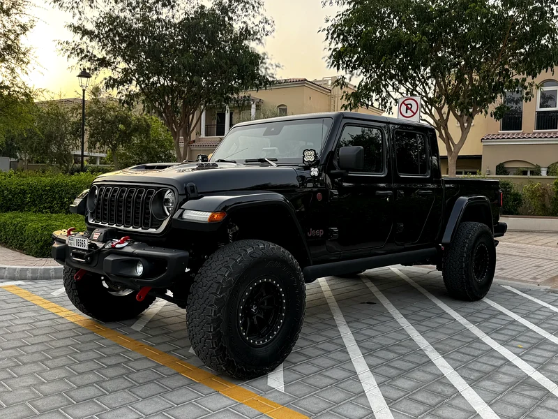 2023 Gladiator Rubicon - Modified - Low km - original upgrades63225696898691112
