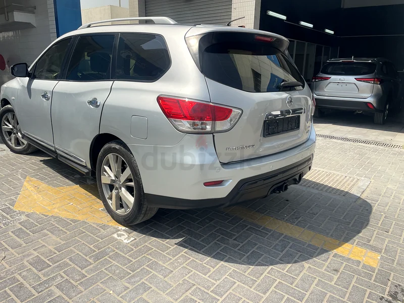 Nissan Pathfinder SV 4WD GCC63148166414467112