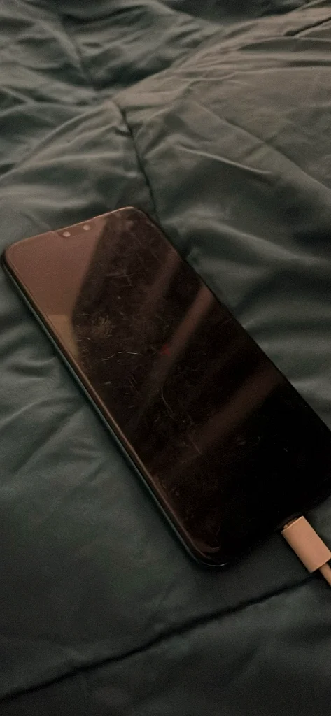 Huwaei Y8s63216838935041111
