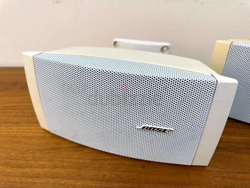Bose wall mount speakers63261838117249111