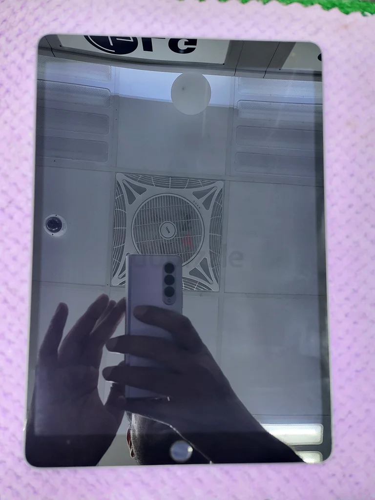 iPad Pro 10.5 512 GB with accessories and delivery63184727066370111