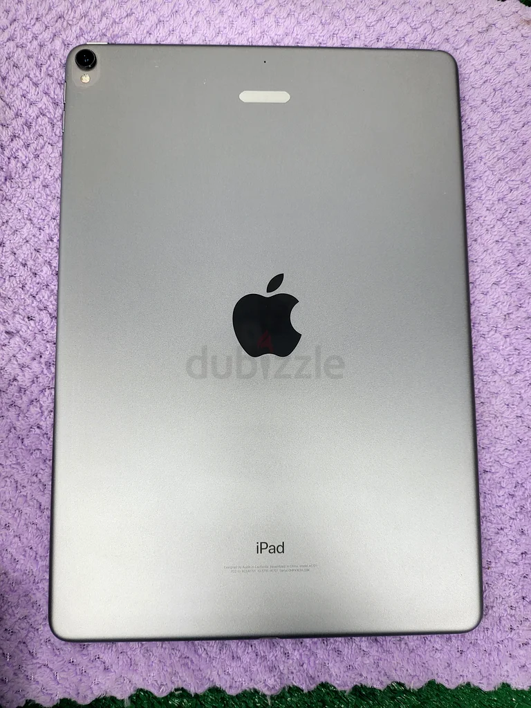 iPad Pro 10.5 512 GB with accessories and delivery63184727066370113