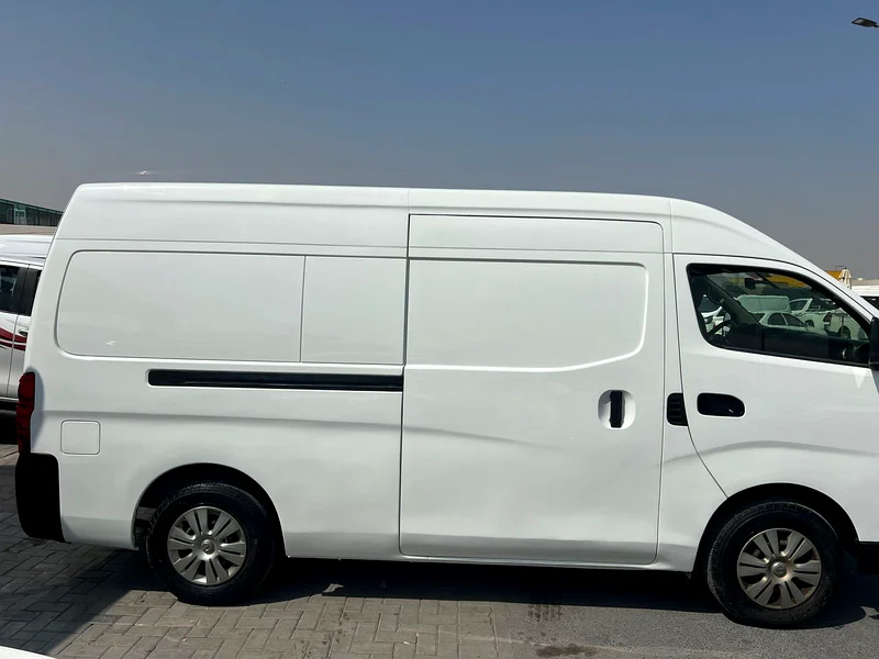 2020 Nissan Urvan Cargo Highroof63227256808322113