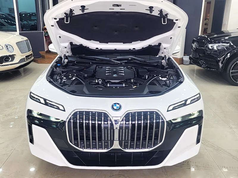 2023 BMW 760I X-DRIVE, WITH WARRANTY, AUTOMATIC V8 4.4L PETROL, ALL WHEEL DRIVE.63160158434817113