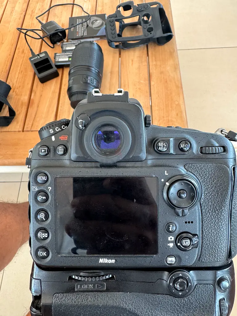 Nikon camera D 81063233636865027114