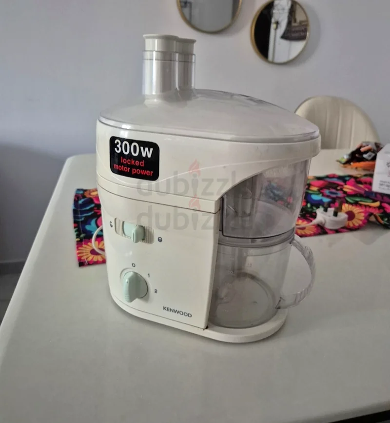 Juicer machine632560802293771116