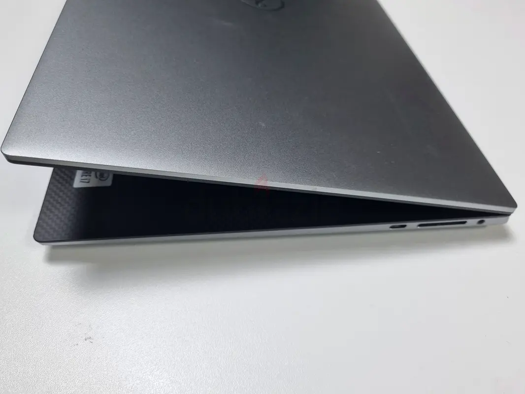 Dell Precision 555063257120695937111