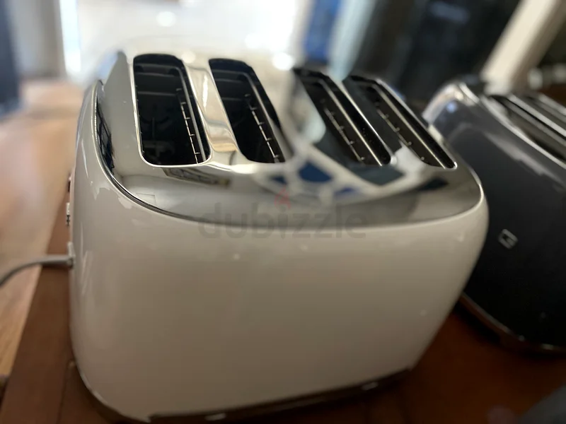 توستر SMEG بسعة 4 شرائح63168050539650111
