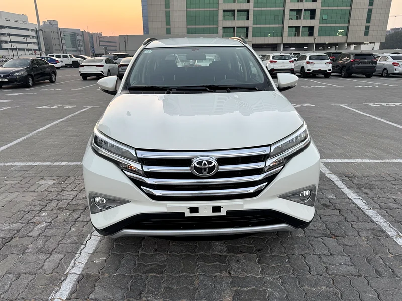 Toyota Rush model 2022 Good condition accident fre full auto matic one owner uase gcc for sale631583423078411113
