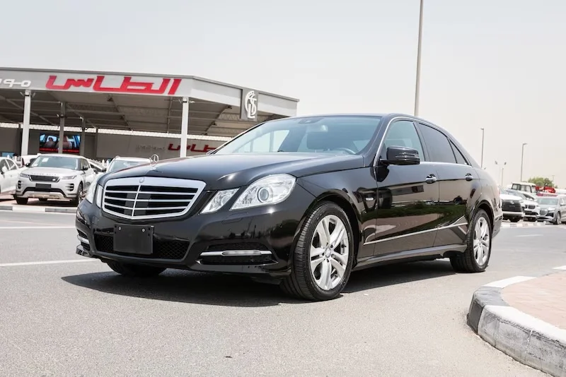 2012- E350 AMG- FULL OPTIONS -LOW MILEAGE-BLACK INSIDE - IMMACULATE CONDITION - ONLY 115,000 KM62932675104259112