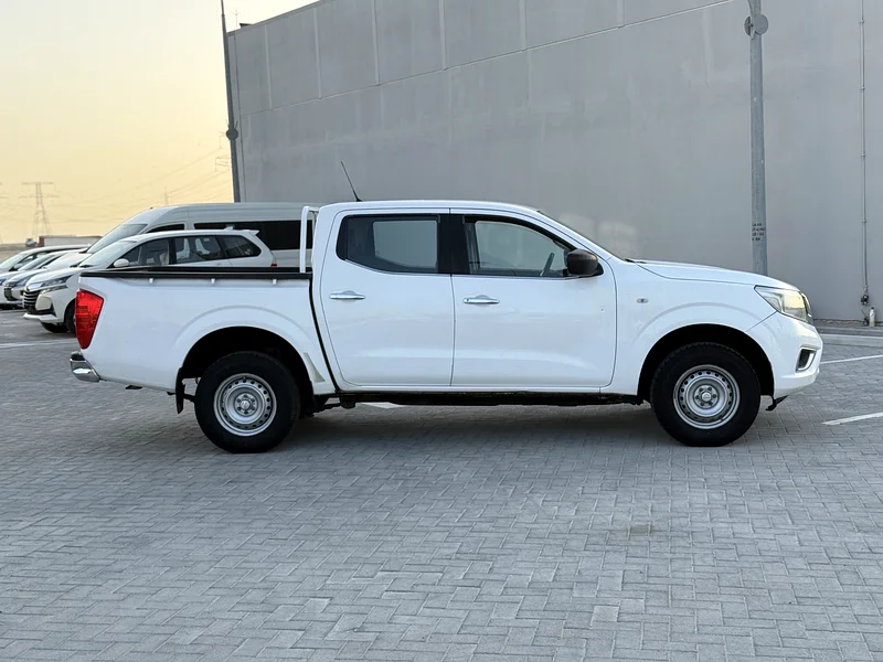 2020 Nissan Navara 4x2 in perfect condition63167559531778114