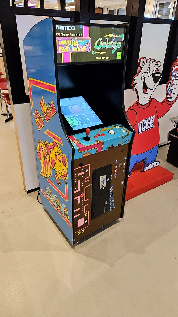 Arcade game63228832001025110