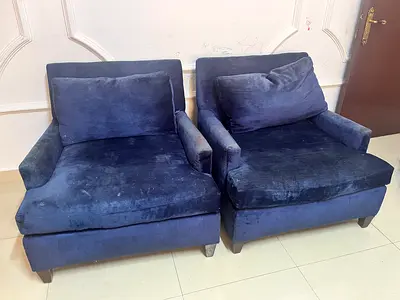 Elegant Blue Velvet Armchairs - Perfect for Your Living Room!
