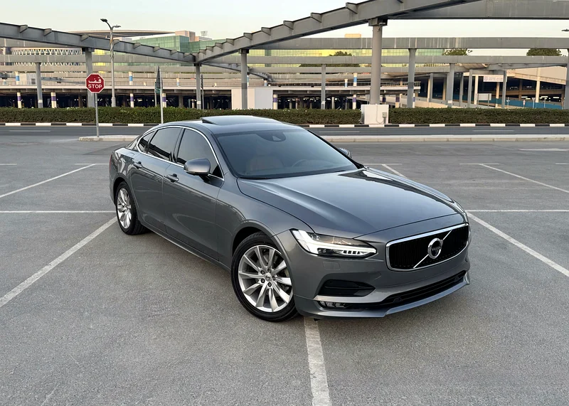 Volvo S90 T5 Momentum 2020 GCC Specification (Full Volvo Service History / Both Keys / Single Owner)631784031974431119