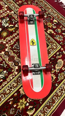 Catch the Thrill with this Retro Skateboard!