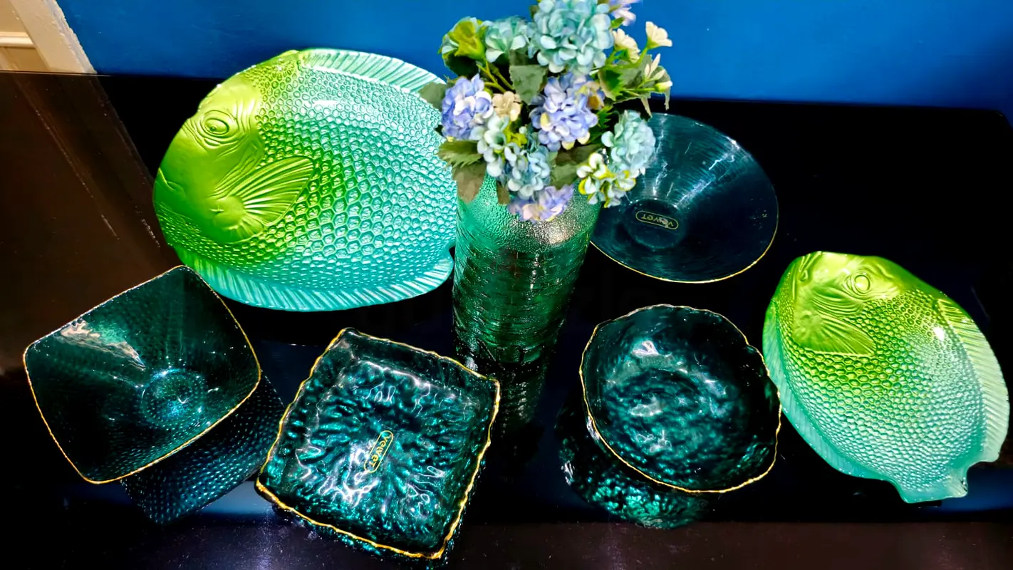 Green theme decor
