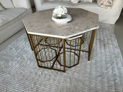 coffee table with 4 small side tables