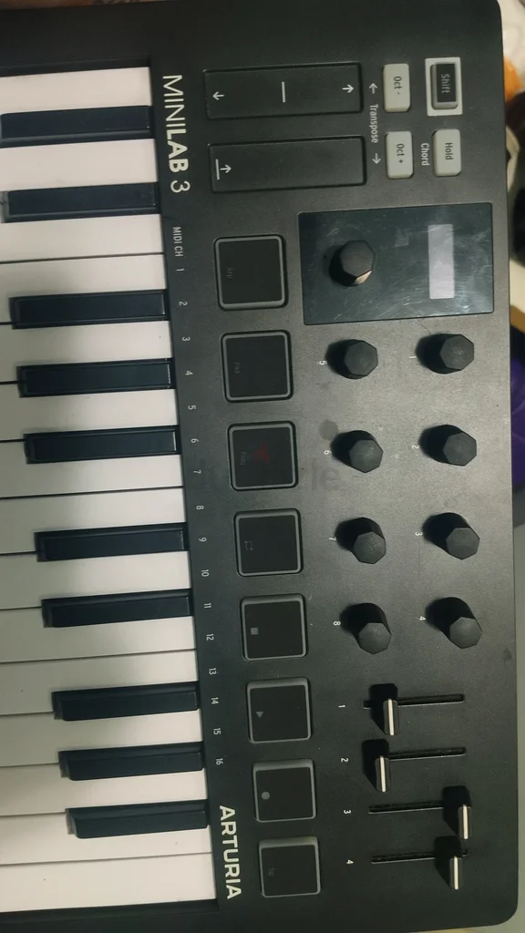 متحكم لوحة مفاتيح MIDI لإنتاج الموسيقى63206383848449113