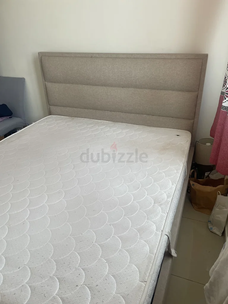 إطار سرير أطفال جذاب باللون الأبيض - مثالي لأي غرفة نوم62867839872643112