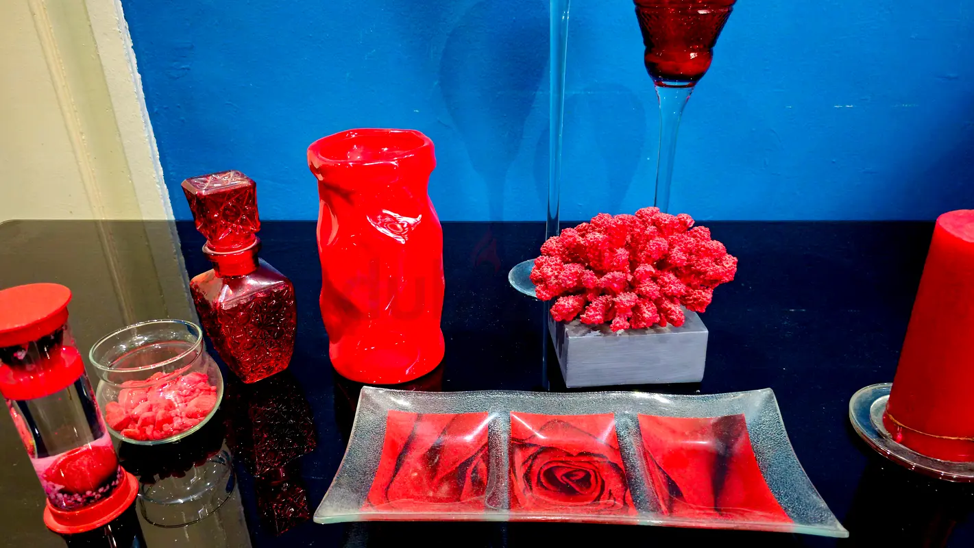 Red theme decor63216354701569112