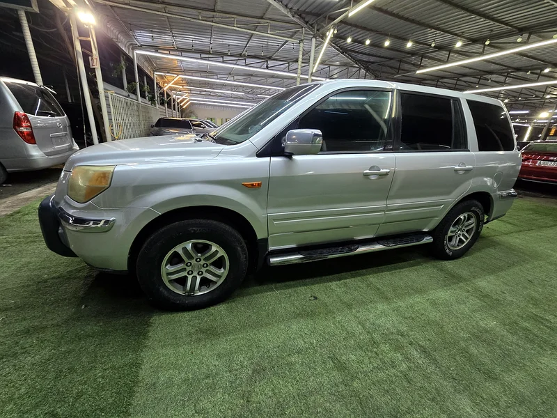 Very clean Gulf Honda MRV63174307576323114