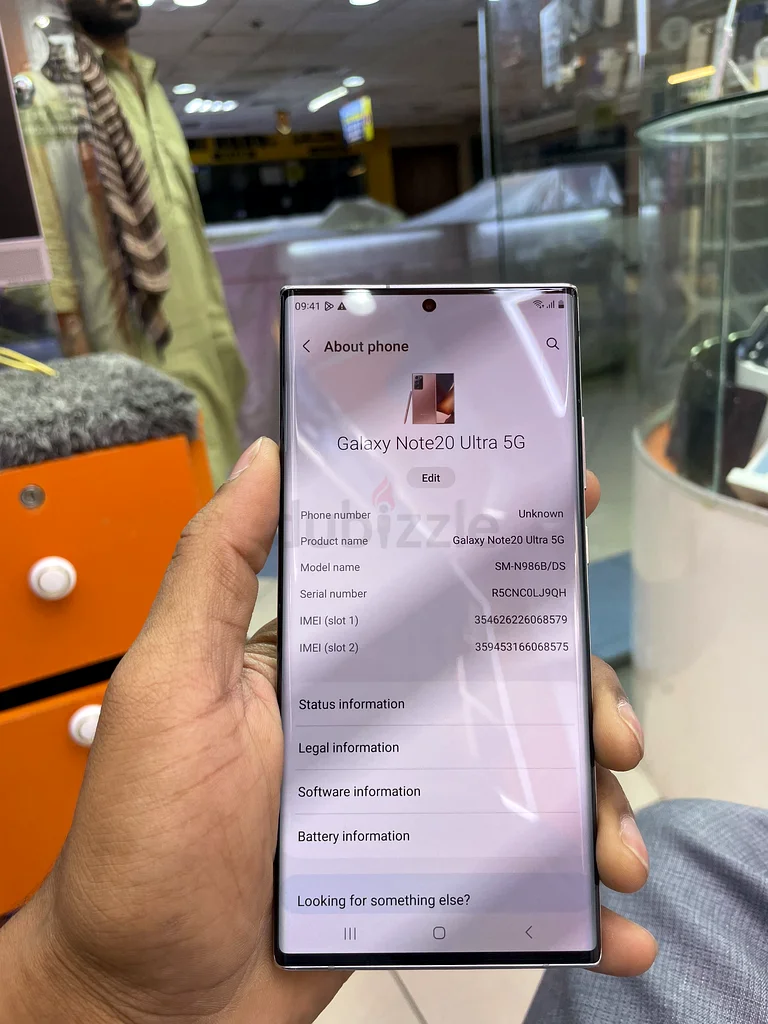 سامسونج نوت 20 الترا 5G بسعة 256 جيجابايت. 1100 درهم إماراتي.63215380716930112