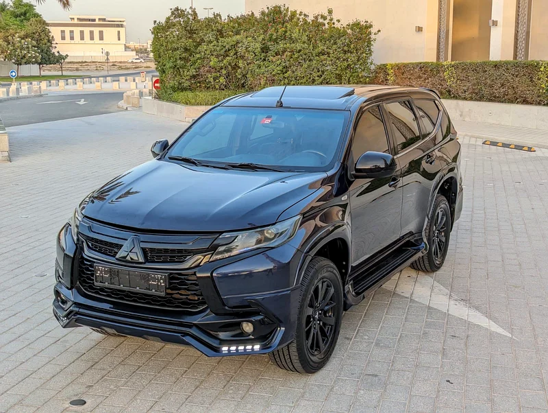 MITSUBISHI MONTERO SPORT 2019 SIGNATURE EDITION 4X4 GCC IN EXCELLENT CONDITION63172651291010111