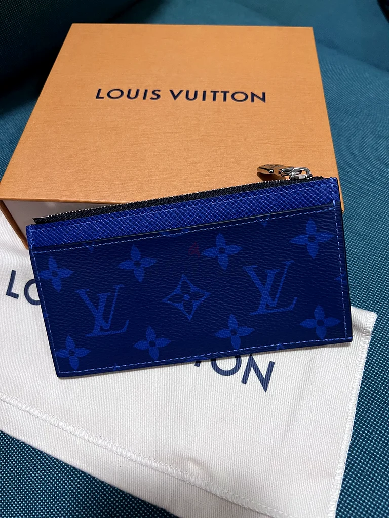 Authentic Luxury Louis Vuitton Wallet - Elevate Your Style!63234128253185111