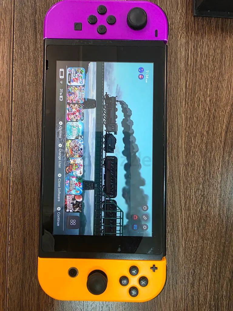 Nintendo Switch بحالة جيدة + مهكر jailbreak