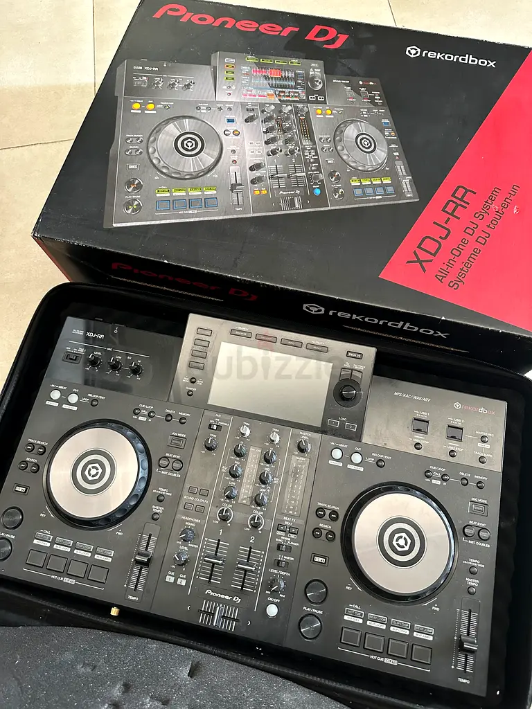 وحدة تحكم Pioneer DJ - مثالية لعرضك!
