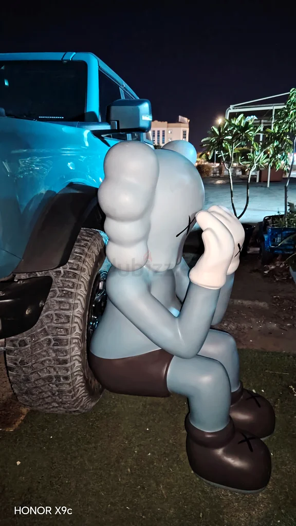 KAWS LIFE SIZE COMPANION63265105755266110