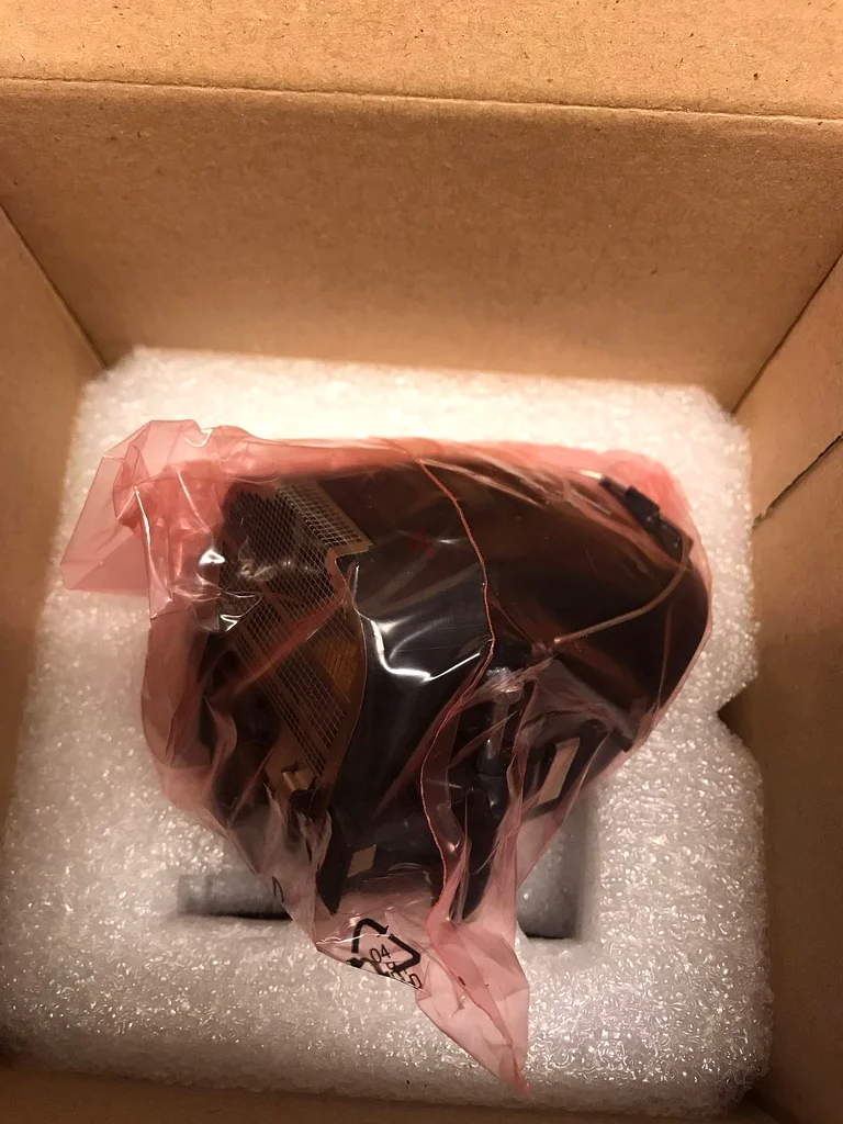 Barco Genuine R9801265 GP2 220W UHP Projector lamp63264092577923113