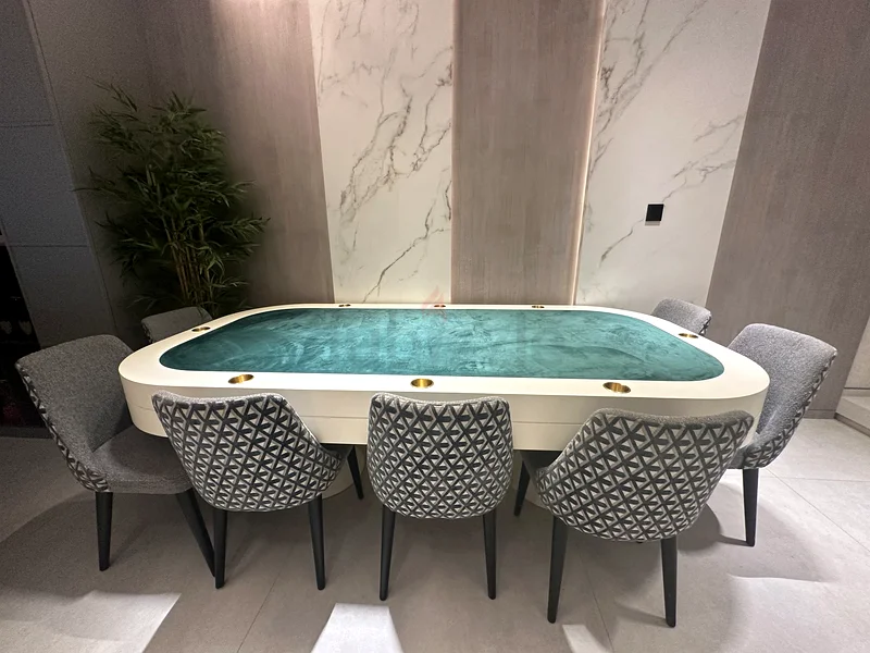 طاولة بوكر63170853540097114