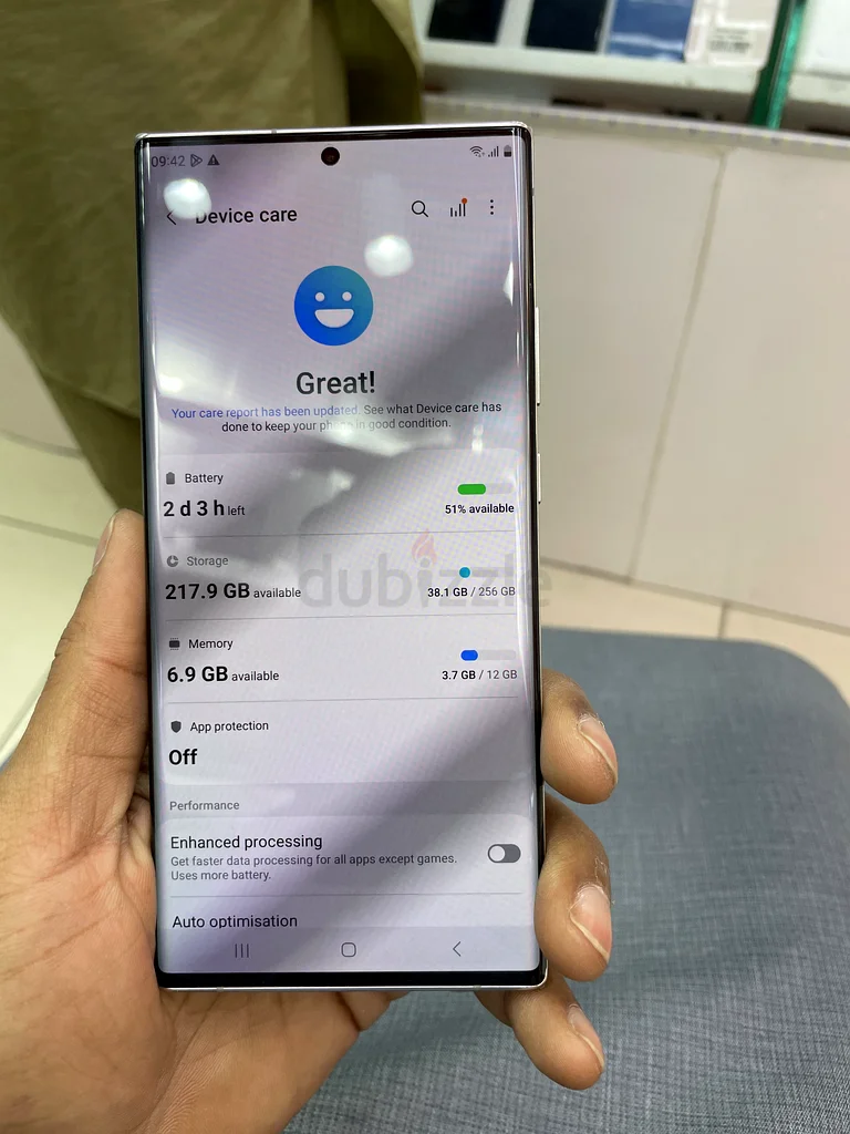 سامسونج نوت 20 الترا 5G بسعة 256 جيجابايت. 1100 درهم إماراتي.63215380716930113