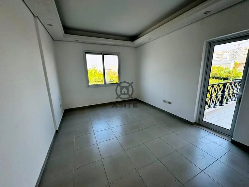 فيلا حديثة 4 غرف نوم+غرفة خادمة | شاغرة | جاهزة للانتقال62885279100419114