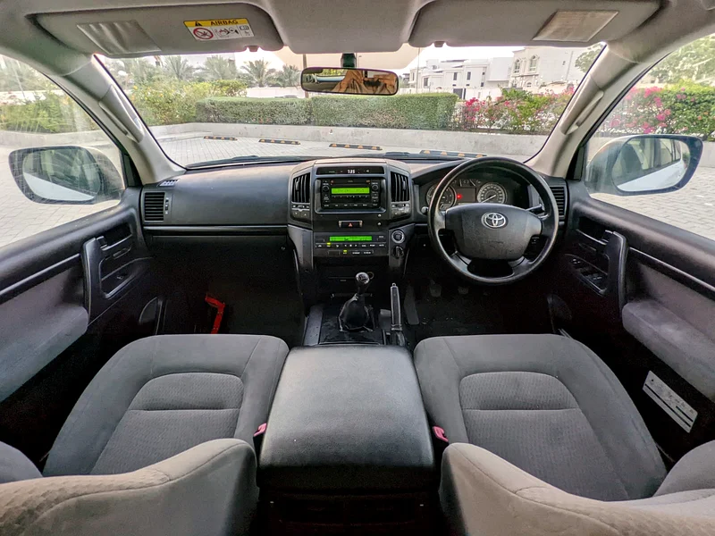 TOYOTA LAND CRUISER 2014 DIESEL RIGHT HAND DRIVE IN EXCELLENT CONDITION63138718690433111