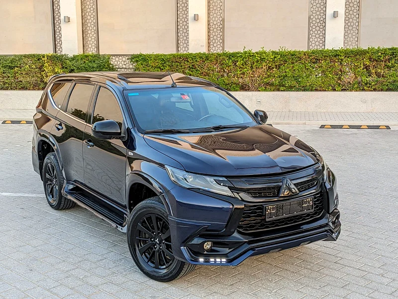 MITSUBISHI MONTERO SPORT 2019 SIGNATURE EDITION 4X4 GCC IN EXCELLENT CONDITION63172651291010110