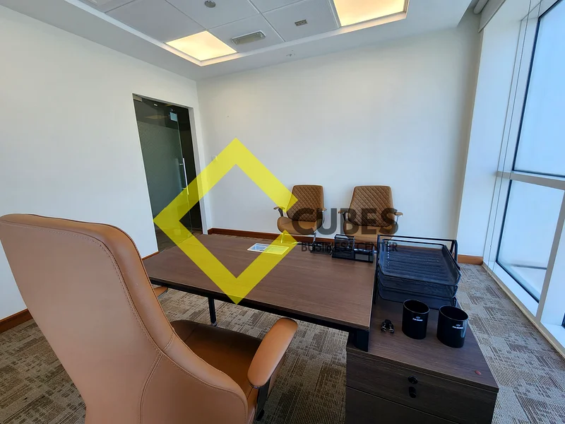 Spacious Office in a Prestigious Location!62866801880449114