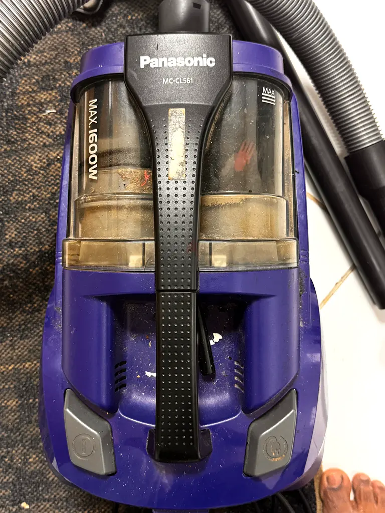 Vacuum cleaner63253467588737111