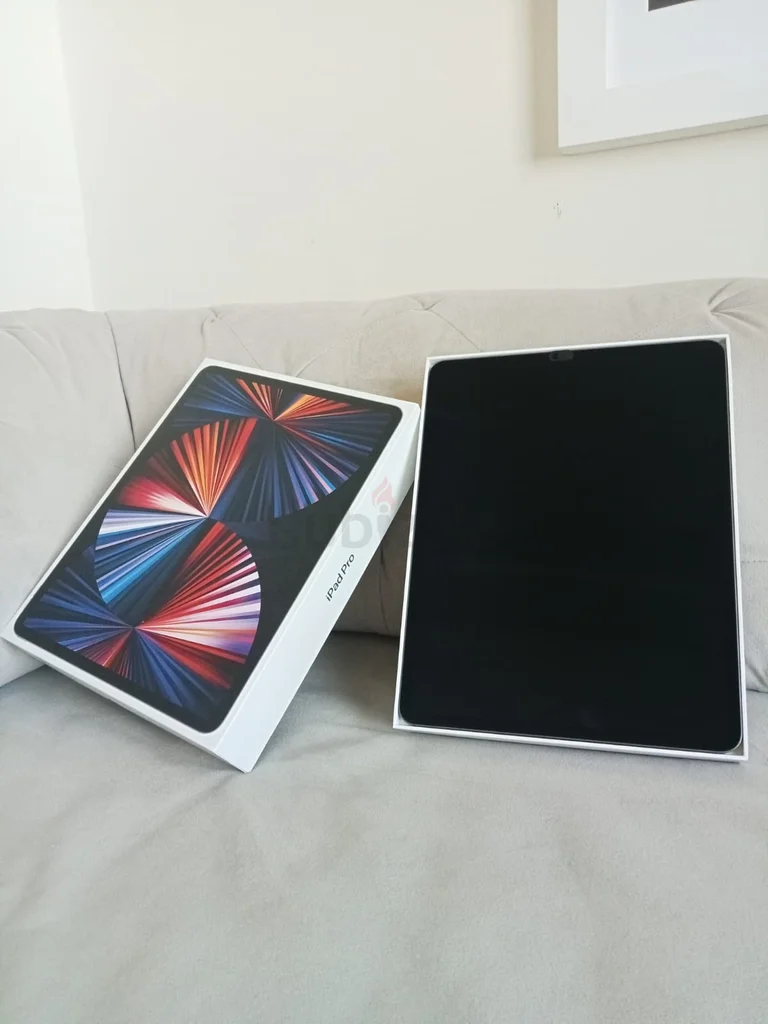 مثل جديد Apple iPad 12.9” Pro - M1 256GB62863815748737112