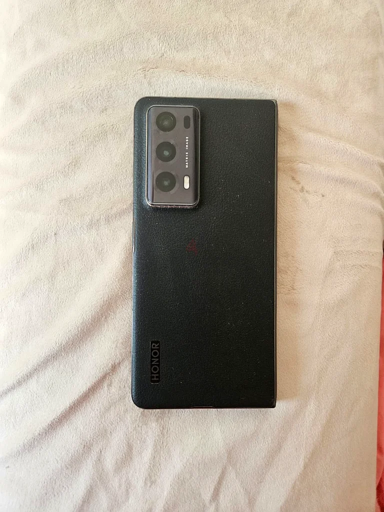 HONOR Magic v2 in excellent condition63212402941057111