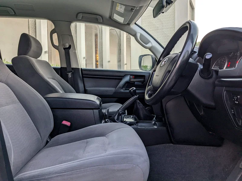 TOYOTA LAND CRUISER 2014 DIESEL RIGHT HAND DRIVE IN EXCELLENT CONDITION63138718690433112
