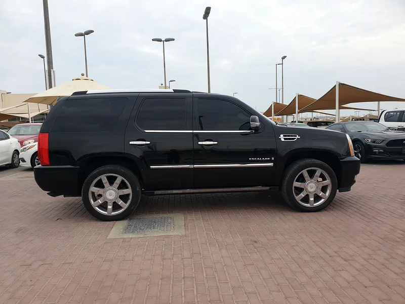 Cadillac Escalade Platinum 2009 GCC FULL OPTION FREE ACDENT VERY CLEAN IN SIDE AND OUT SIDE 100%63175261213571113